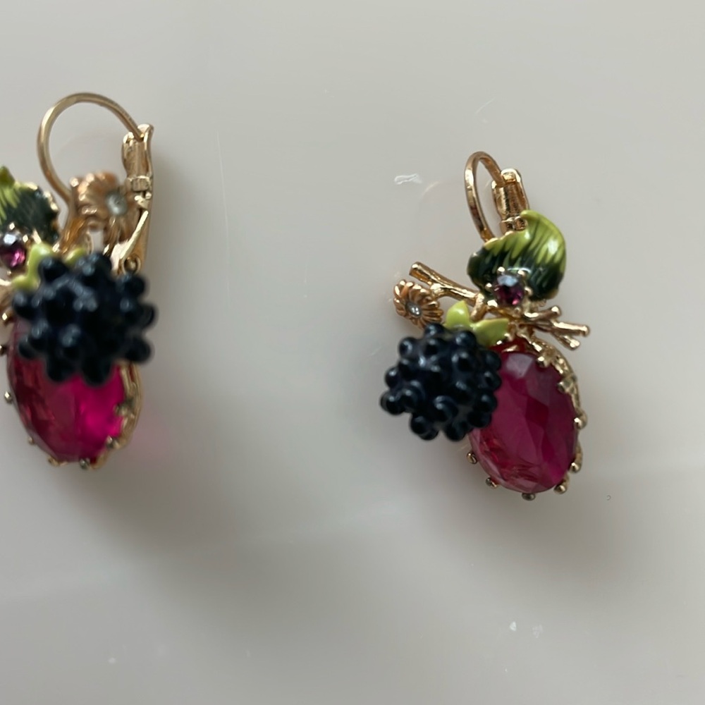 Pierced earrings, LesNereides.